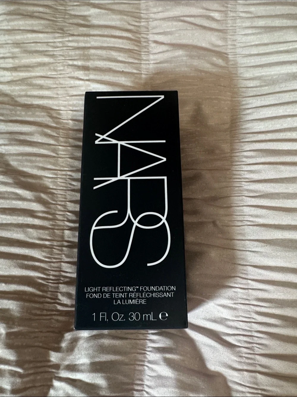 NARS Light Reflecting Foundation - Black